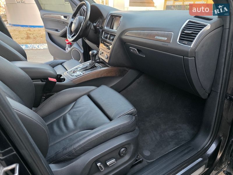 Внедорожник / Кроссовер Audi Q5 2015 в Гусятине