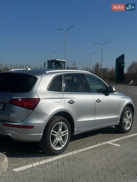 Позашляховик / Кросовер Audi Q5 2016 в Києві