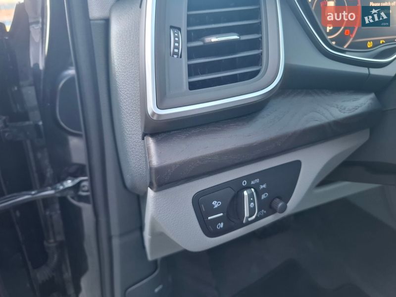 Внедорожник / Кроссовер Audi Q5 2019 в Ужгороде