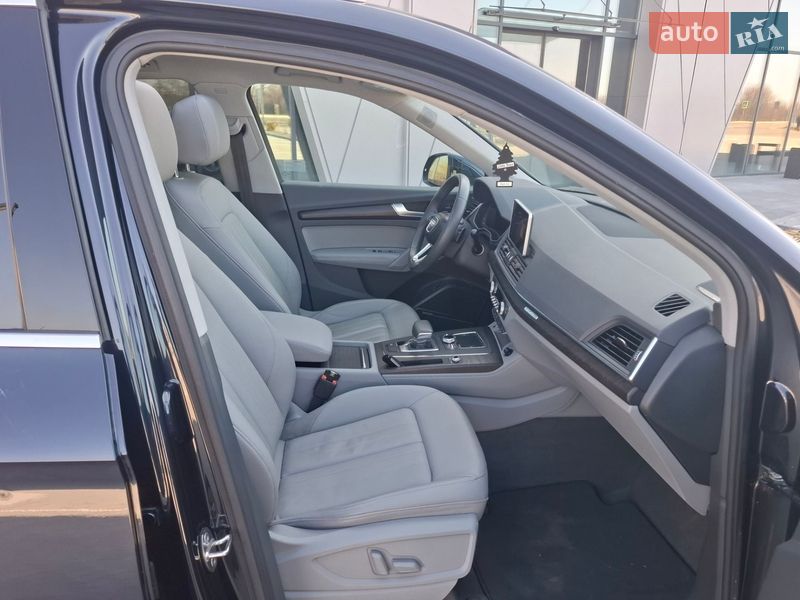 Внедорожник / Кроссовер Audi Q5 2019 в Ужгороде