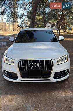 Внедорожник / Кроссовер Audi Q5 2016 в Ахтырке