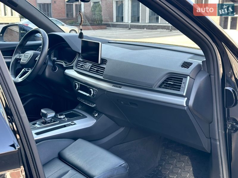 Позашляховик / Кросовер Audi Q5 2018 в Києві
