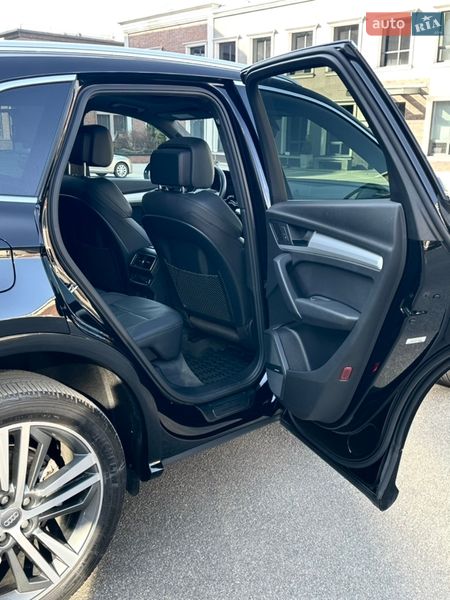 Позашляховик / Кросовер Audi Q5 2018 в Києві