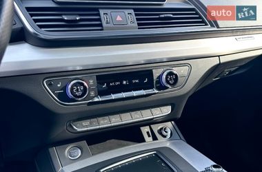 Позашляховик / Кросовер Audi Q5 2018 в Києві