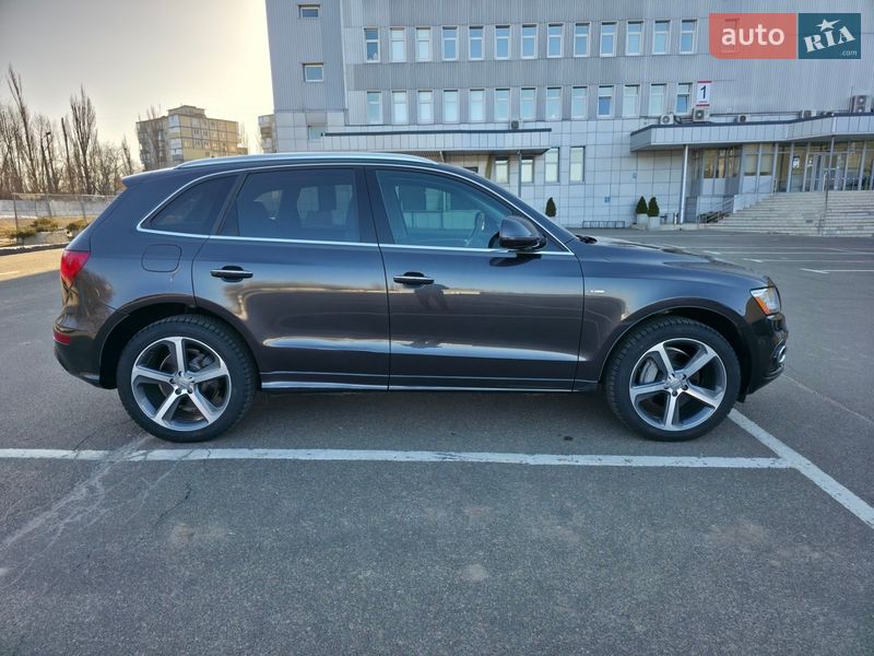 Внедорожник / Кроссовер Audi Q5 2015 в Киеве