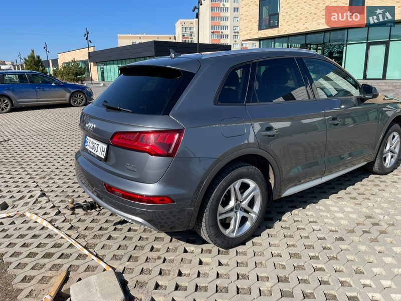 Внедорожник / Кроссовер Audi Q5 2017 в Хмельницком