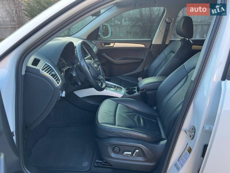 Внедорожник / Кроссовер Audi Q5 2015 в Ровно