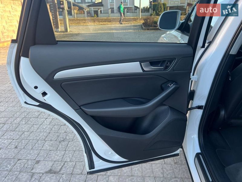 Внедорожник / Кроссовер Audi Q5 2015 в Ровно