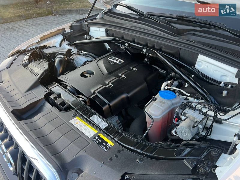 Внедорожник / Кроссовер Audi Q5 2015 в Ровно