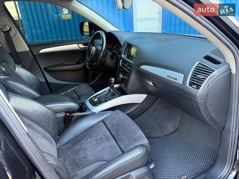 Внедорожник / Кроссовер Audi Q5 2011 в Киеве