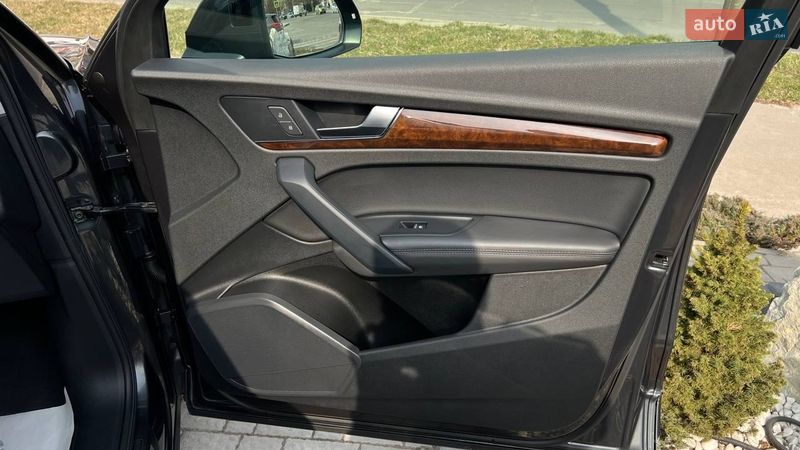 Позашляховик / Кросовер Audi Q5 2019 в Львові