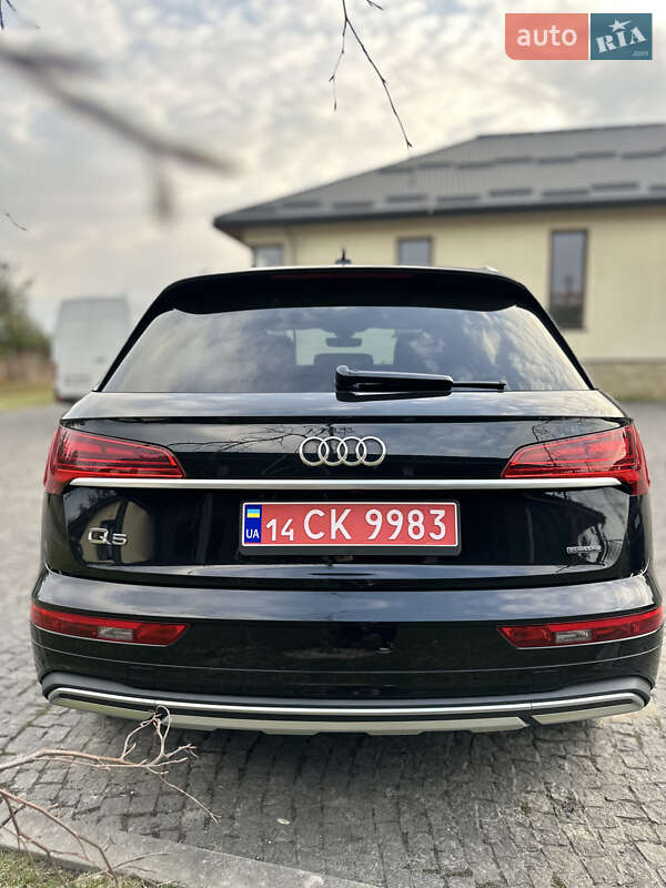 Внедорожник / Кроссовер Audi Q5 2021 в Львове