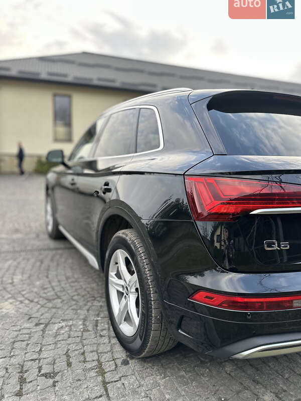 Внедорожник / Кроссовер Audi Q5 2021 в Львове