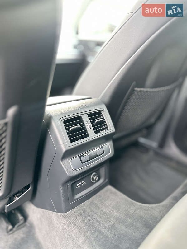Внедорожник / Кроссовер Audi Q5 2021 в Львове