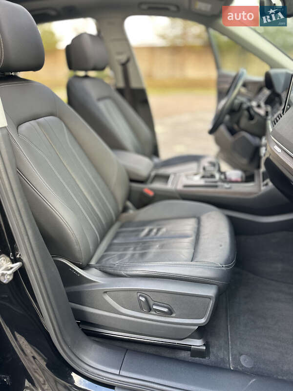Внедорожник / Кроссовер Audi Q5 2021 в Львове
