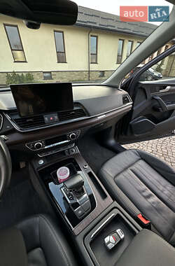 Внедорожник / Кроссовер Audi Q5 2021 в Львове