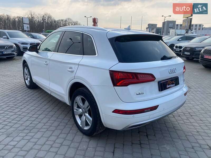 Внедорожник / Кроссовер Audi Q5 2017 в Львове