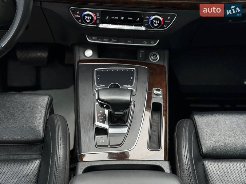 Внедорожник / Кроссовер Audi Q5 2019 в Кривом Роге