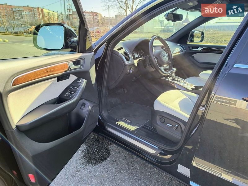 Позашляховик / Кросовер Audi Q5 2015 в Чернівцях