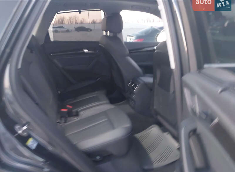 Внедорожник / Кроссовер Audi Q5 2018 в Житомире