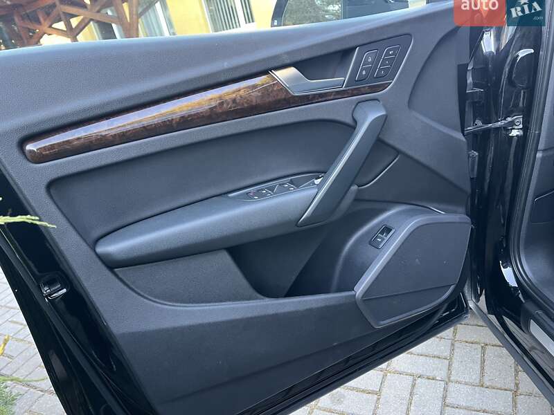 Позашляховик / Кросовер Audi Q5 2017 в Львові фото 16 Позашляховик / Кросовер Audi Q5 2017 в Львові