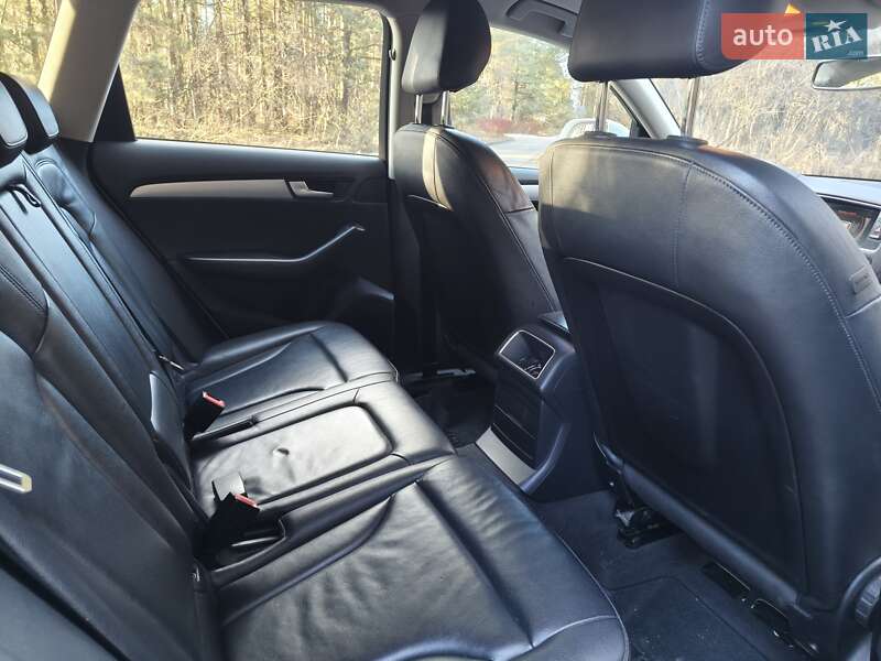 Позашляховик / Кросовер Audi Q5 2010 в Вишгороді