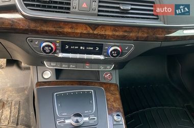 Внедорожник / Кроссовер Audi Q5 2018 в Луцке