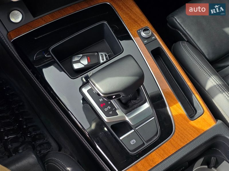 Внедорожник / Кроссовер Audi Q5 2020 в Тернополе