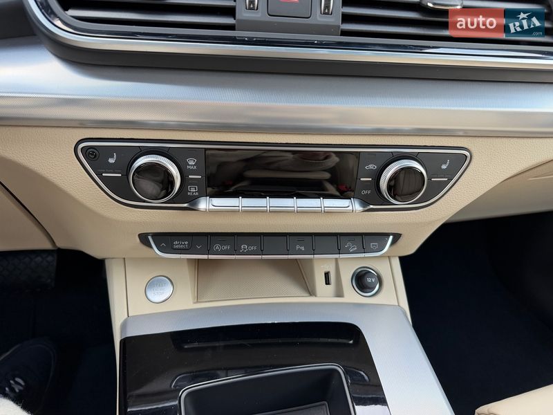 Внедорожник / Кроссовер Audi Q5 2024 в Киеве