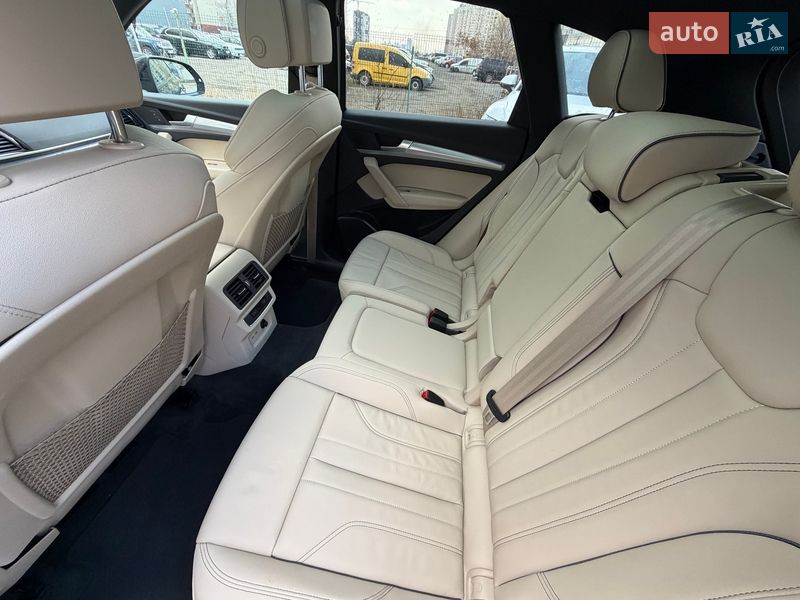 Внедорожник / Кроссовер Audi Q5 2024 в Киеве