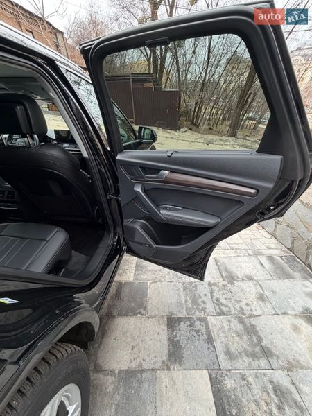 Внедорожник / Кроссовер Audi Q5 2024 в Киеве