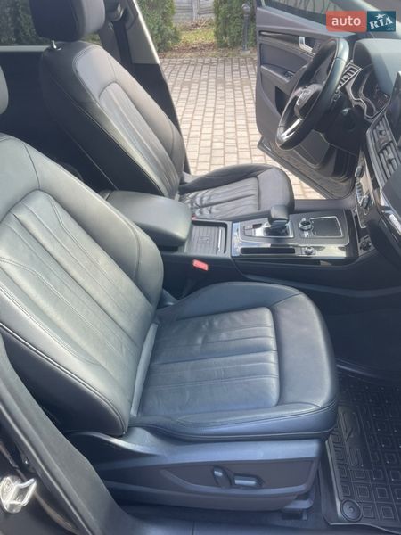 Внедорожник / Кроссовер Audi Q5 2020 в Самборе
