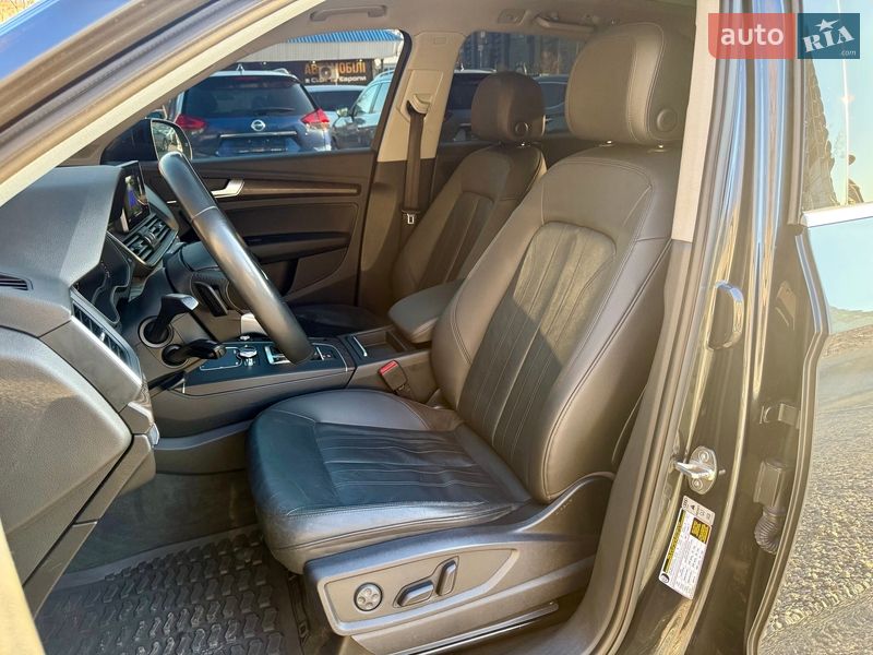 Внедорожник / Кроссовер Audi Q5 2017 в Харькове