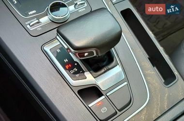 Внедорожник / Кроссовер Audi Q5 2017 в Харькове
