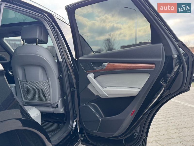 Внедорожник / Кроссовер Audi Q5 2022 в Львове