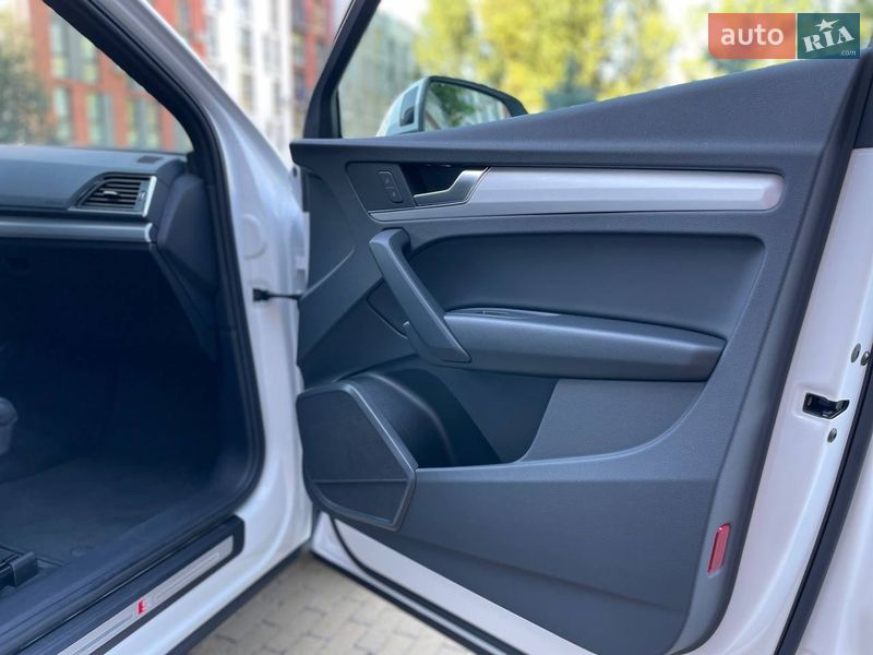 Позашляховик / Кросовер Audi Q5 2021 в Києві фото 41 Позашляховик / Кросовер Audi Q5 2021 в Києві