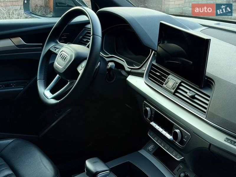 Внедорожник / Кроссовер Audi Q5 2022 в Киеве