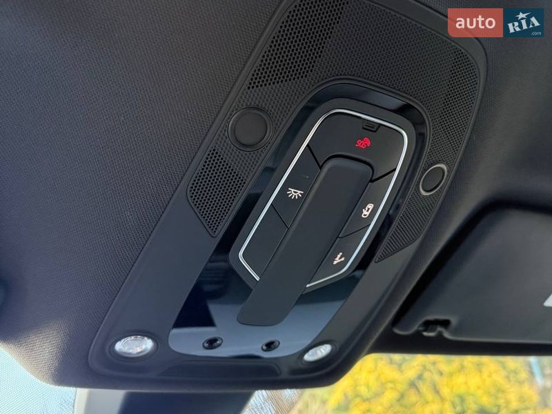 Внедорожник / Кроссовер Audi Q5 2022 в Киеве
