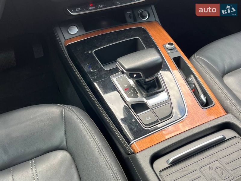 Позашляховик / Кросовер Audi Q5 2021 в Хмельницькому