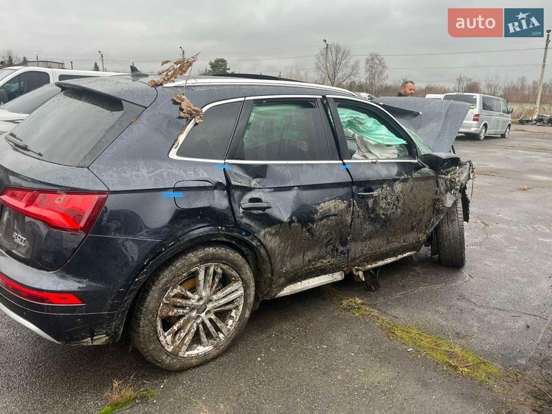 Внедорожник / Кроссовер Audi Q5 2018 в Калуше