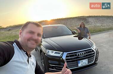 Внедорожник / Кроссовер Audi Q5 2017 в Ровно