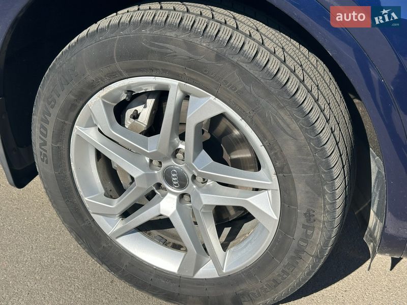 Внедорожник / Кроссовер Audi Q5 2019 в Киеве