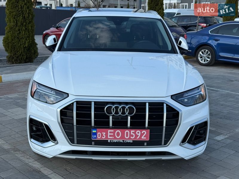Внедорожник / Кроссовер Audi Q5 2021 в Киеве