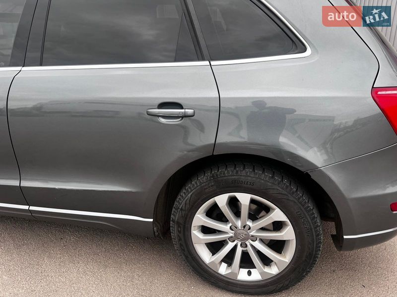 Внедорожник / Кроссовер Audi Q5 2011 в Киеве