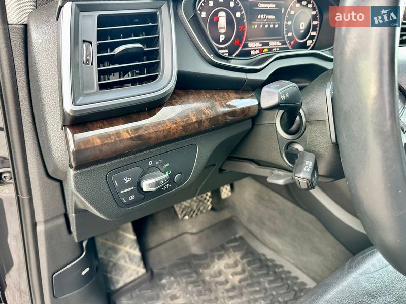 Позашляховик / Кросовер Audi Q5 2019 в Золочеві