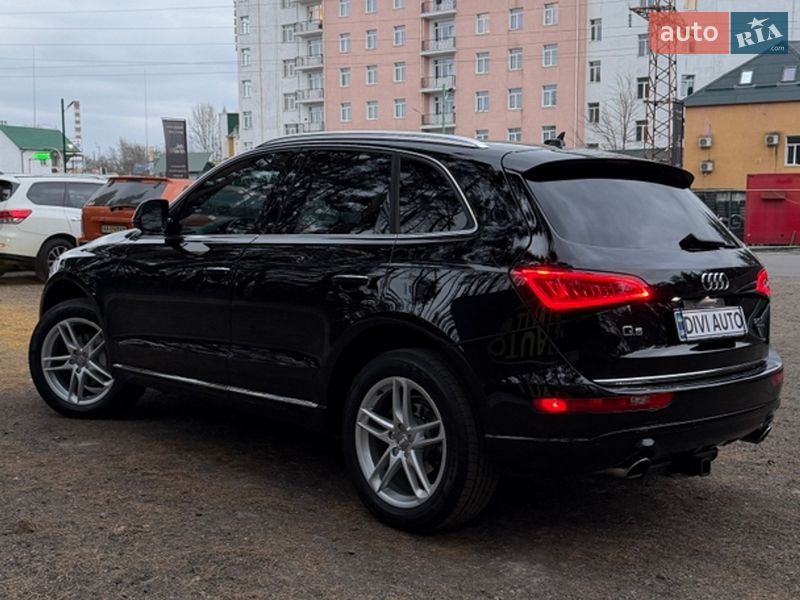 Позашляховик / Кросовер Audi Q5 2015 в Києві
