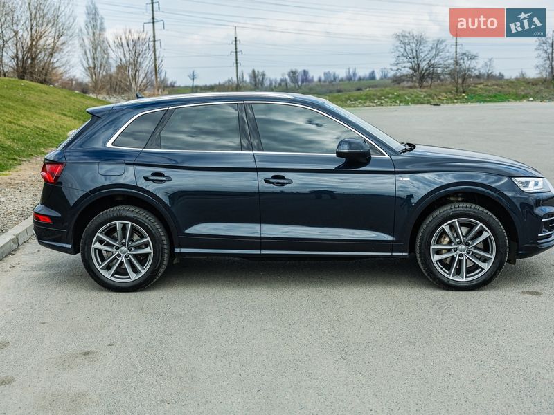 Внедорожник / Кроссовер Audi Q5 2019 в Днепре