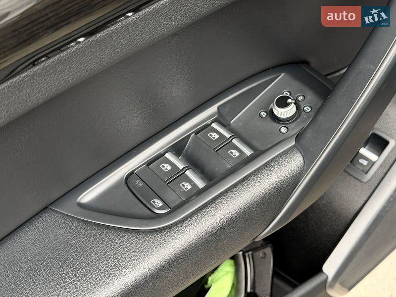 Внедорожник / Кроссовер Audi Q5 2018 в Кривом Роге