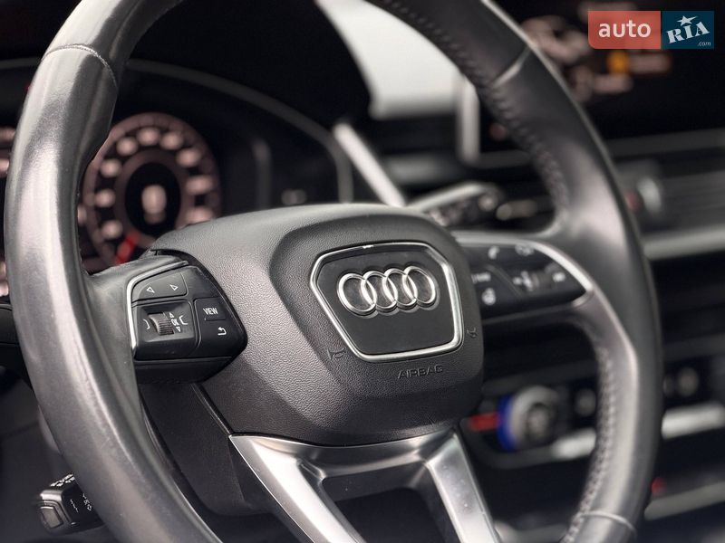 Внедорожник / Кроссовер Audi Q5 2018 в Кривом Роге