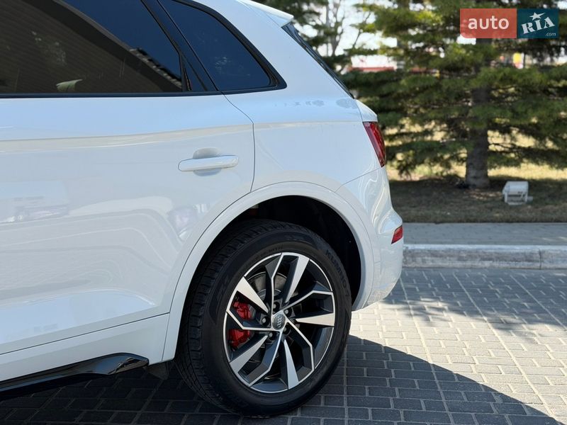 Позашляховик / Кросовер Audi Q5 2024 в Одесі